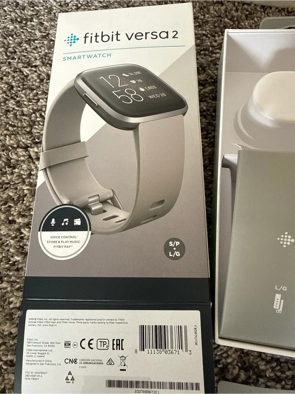 fitbit versa 2 Smartwatch with extra band